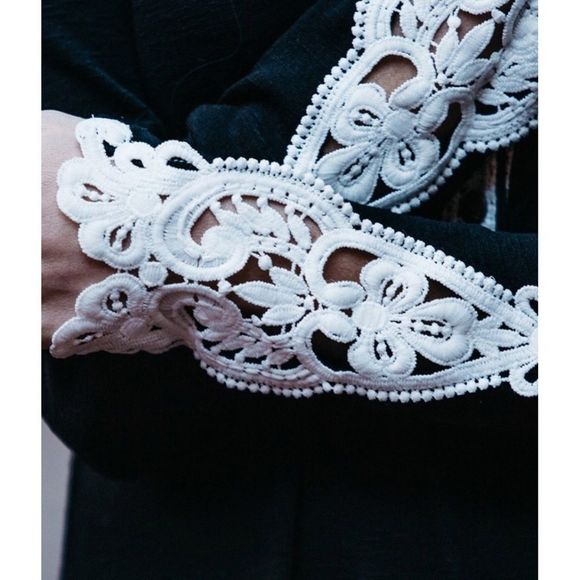 Black/White LacyTop - Picture 3 of 4